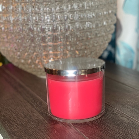 Bath & Body Works Cinnamon Stick & Waikiki Beach Coconut 3 Wick Candle RARE New - Picture 2 of 9